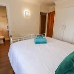 Old Riggs Paddock 펜션