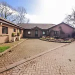 Old Riggs Paddock 펜션